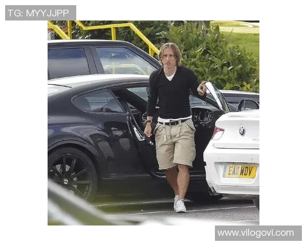 从巅峰到发胖那些曾经风光无限的足球明星们的变化之路